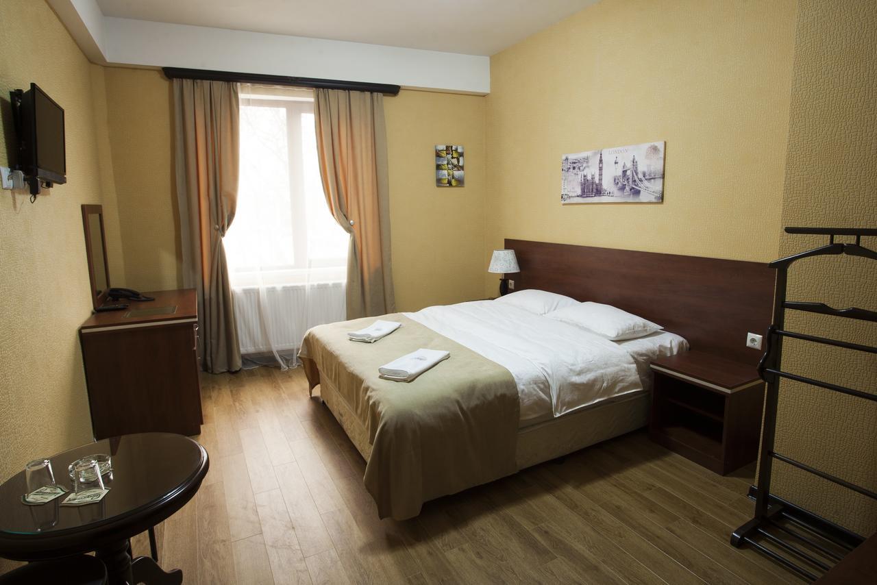 Lords Hotel Tbiliszi Kültér fotó