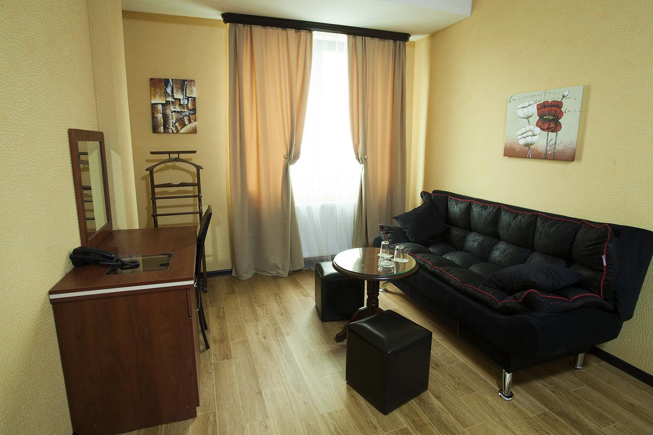 Lords Hotel Tbiliszi Kültér fotó