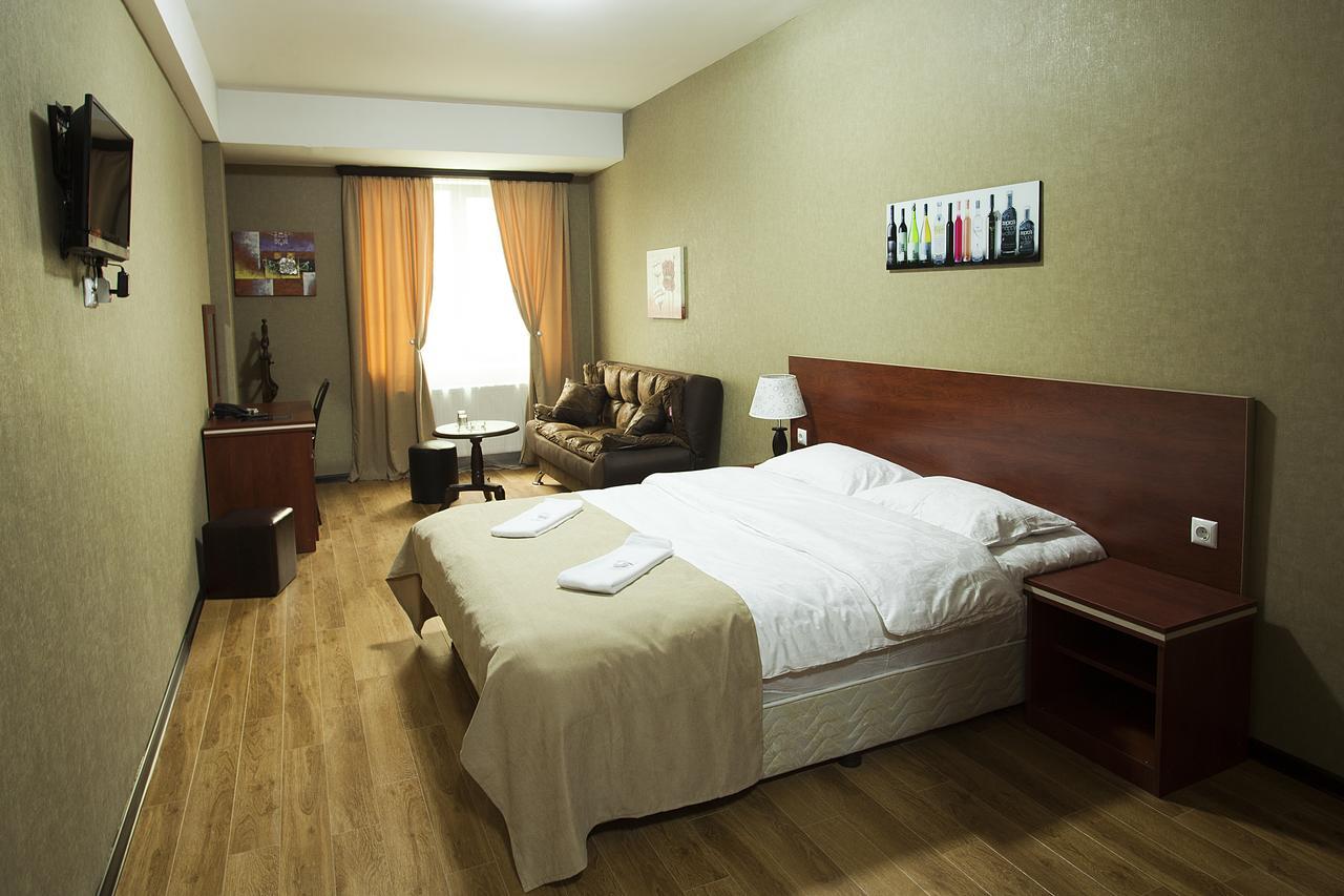 Lords Hotel Tbiliszi Kültér fotó