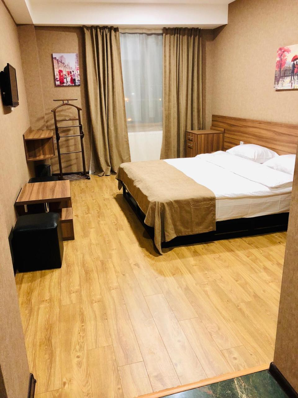 Lords Hotel Tbiliszi Kültér fotó