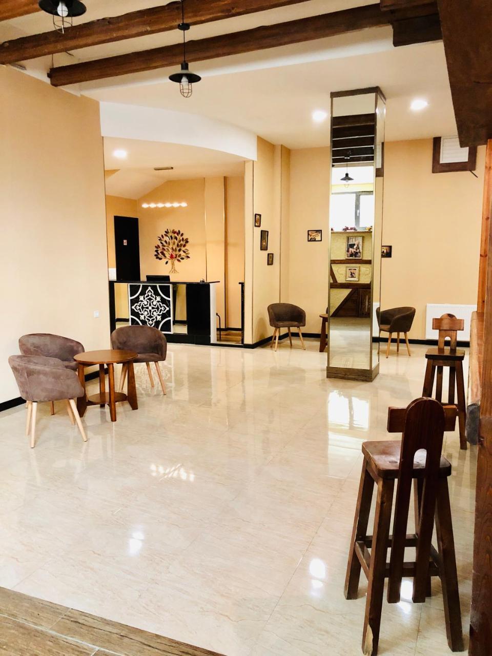 Lords Hotel Tbiliszi Kültér fotó