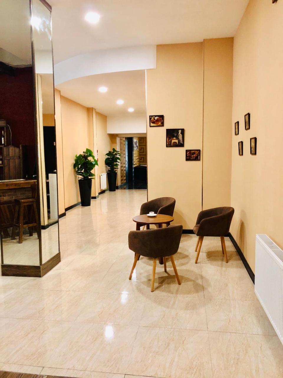Lords Hotel Tbiliszi Kültér fotó