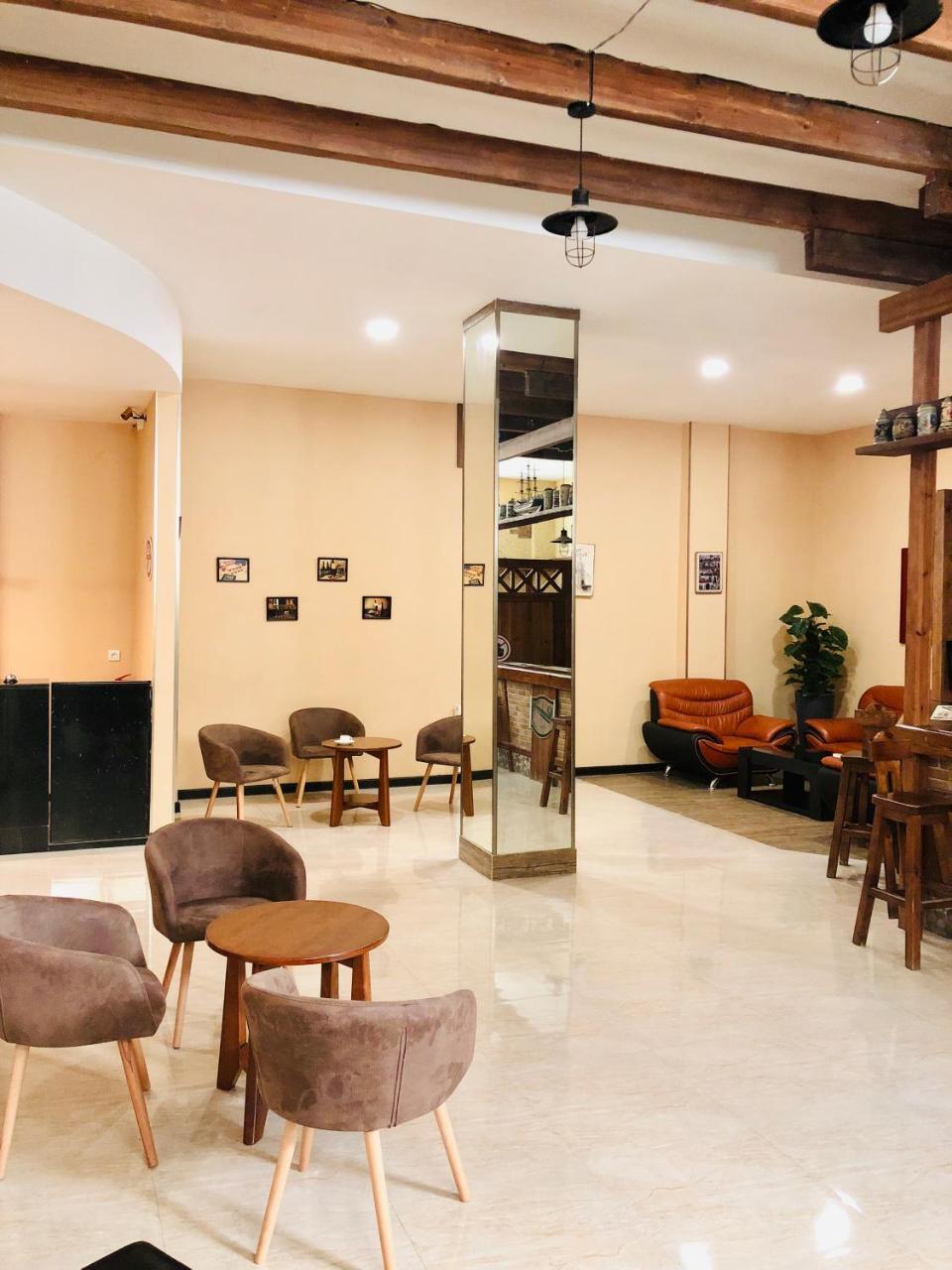Lords Hotel Tbiliszi Kültér fotó